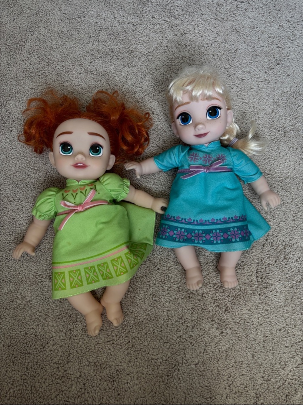 Disney Anna & Elsa Toddler Dolls bundle